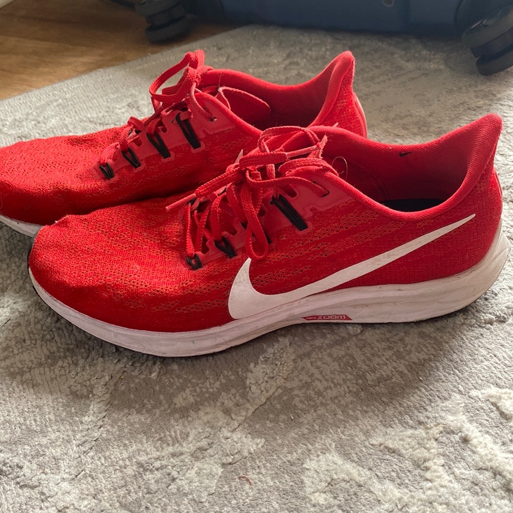 Nike zoom sneakers